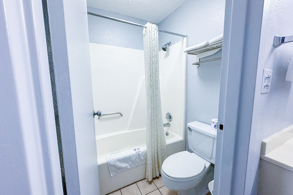 happy stay inn madisonville i 69 by oyo