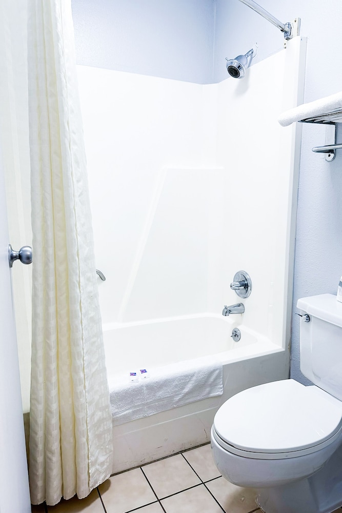 happy stay inn madisonville i 69 by oyo