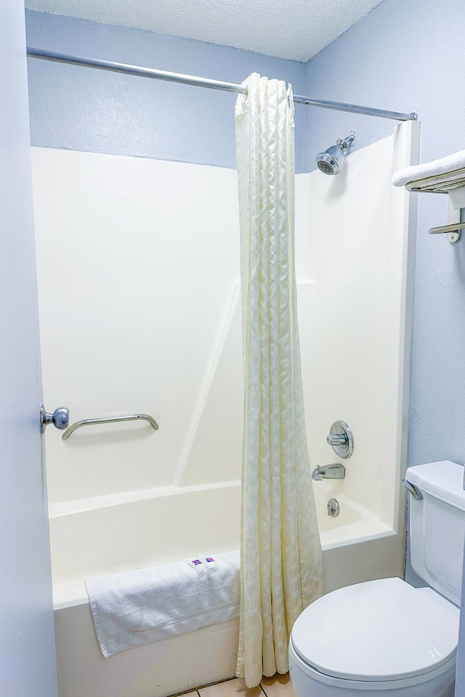 happy stay inn madisonville i 69 by oyo