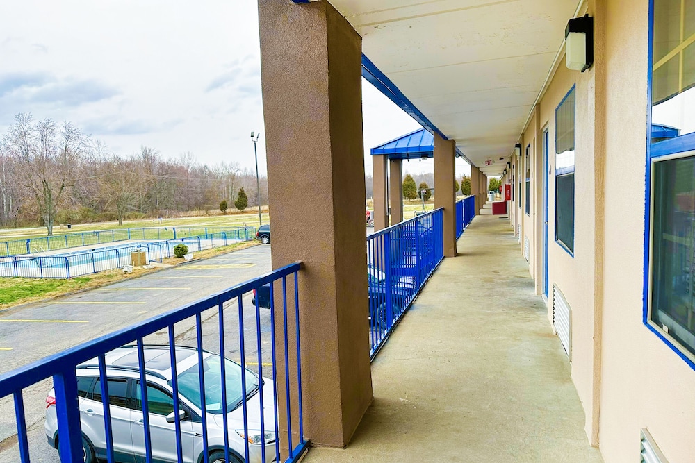 happy stay inn madisonville i 69 by oyo