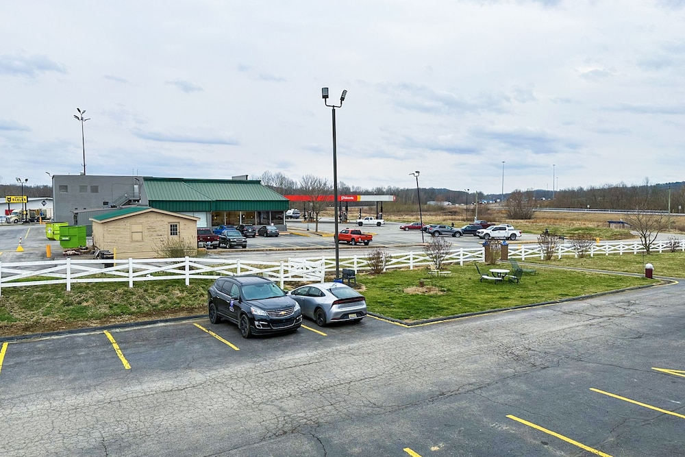 happy stay inn madisonville i 69 by oyo