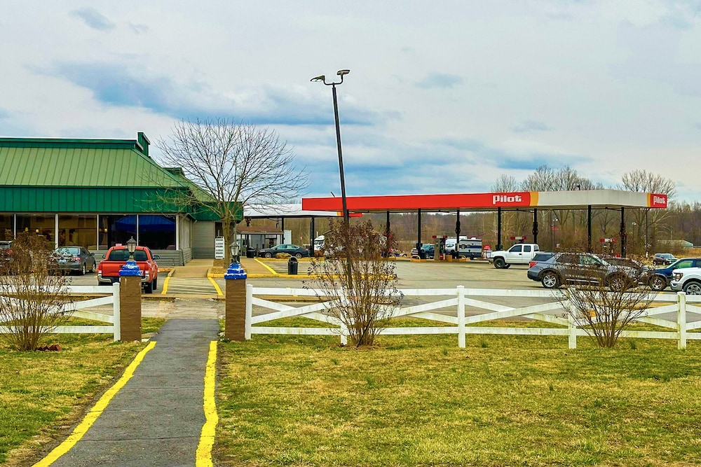 happy stay inn madisonville i 69 by oyo