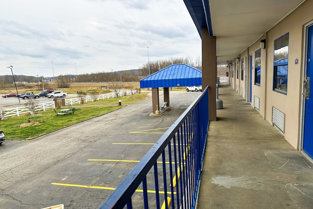 happy stay inn madisonville i 69 by oyo