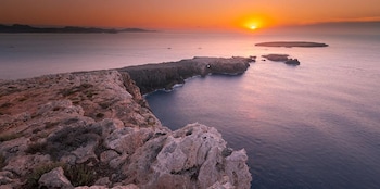 apartamentos cala blanca