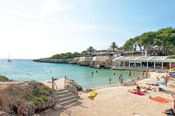 apartamentos cala blanca