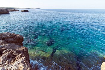 apartamentos cala blanca