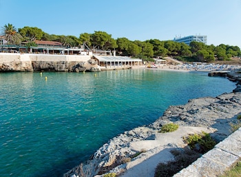 apartamentos cala blanca