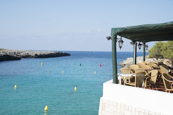 apartamentos cala blanca