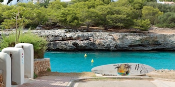 apartamentos cala blanca