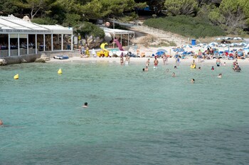 apartamentos cala blanca