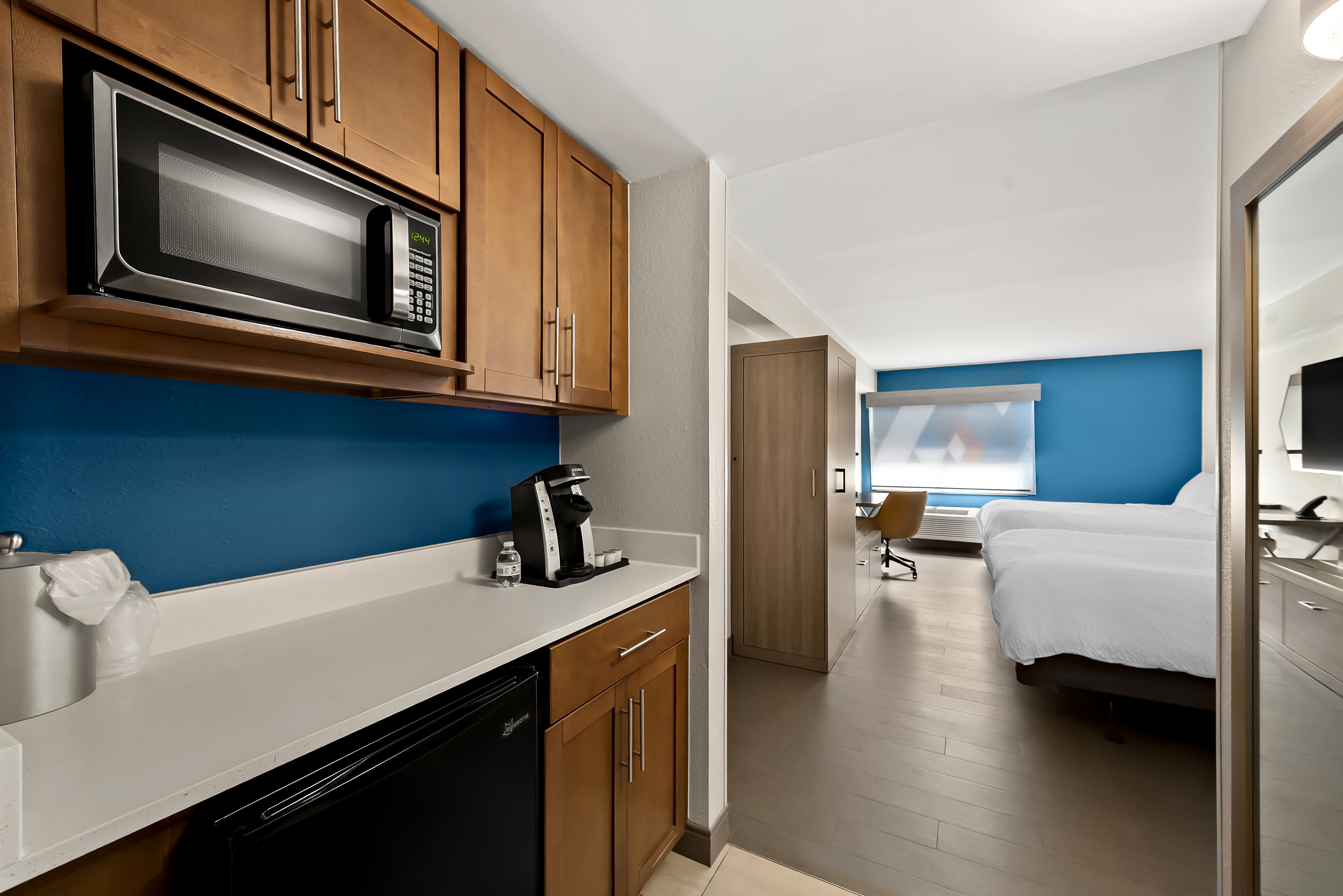 holiday inn express and suites raleigh ne medical