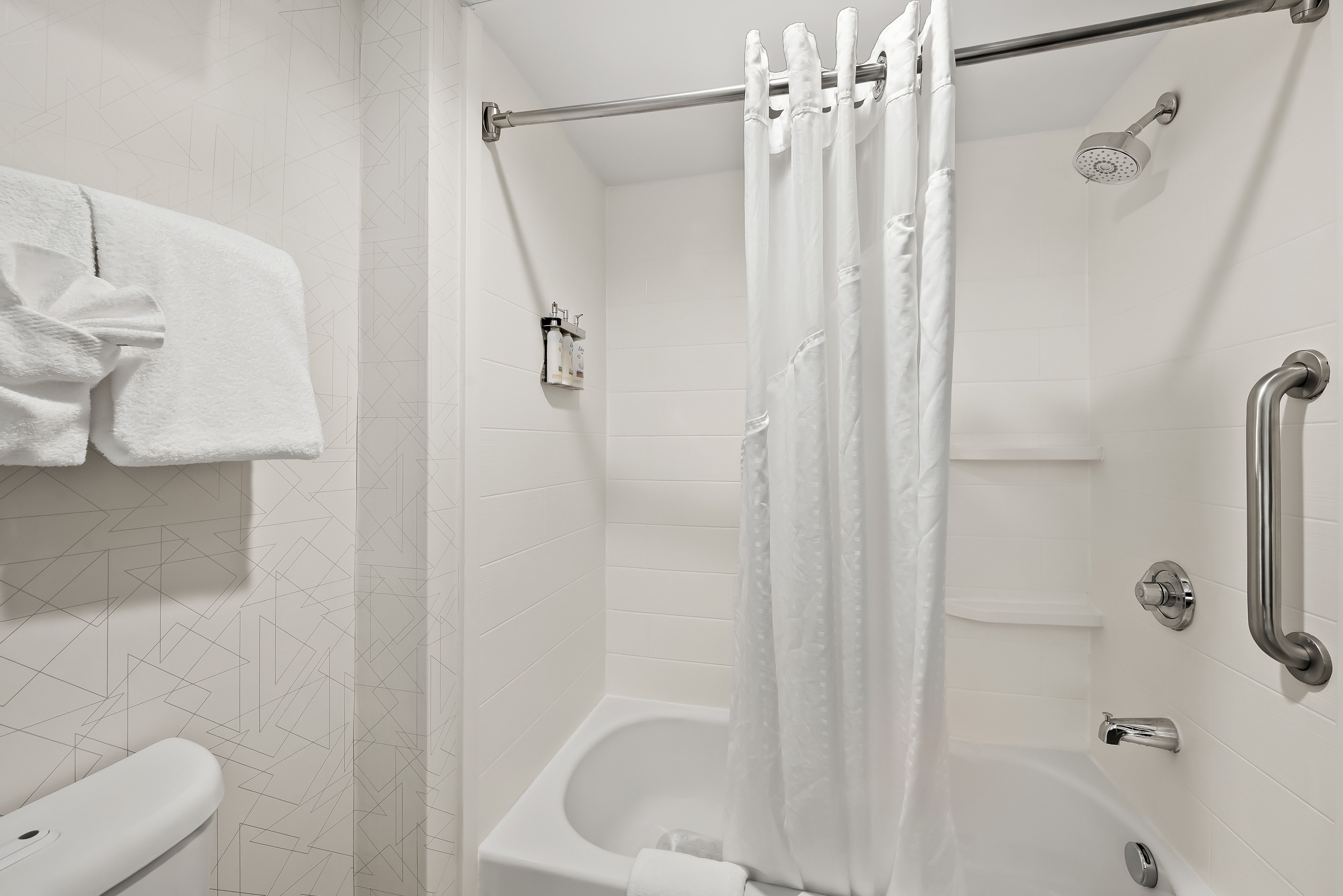 holiday inn express and suites raleigh ne medical