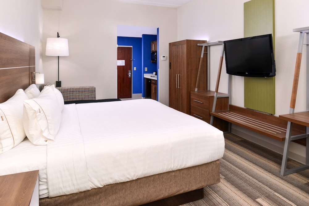 holiday inn express and suites raleigh ne medical