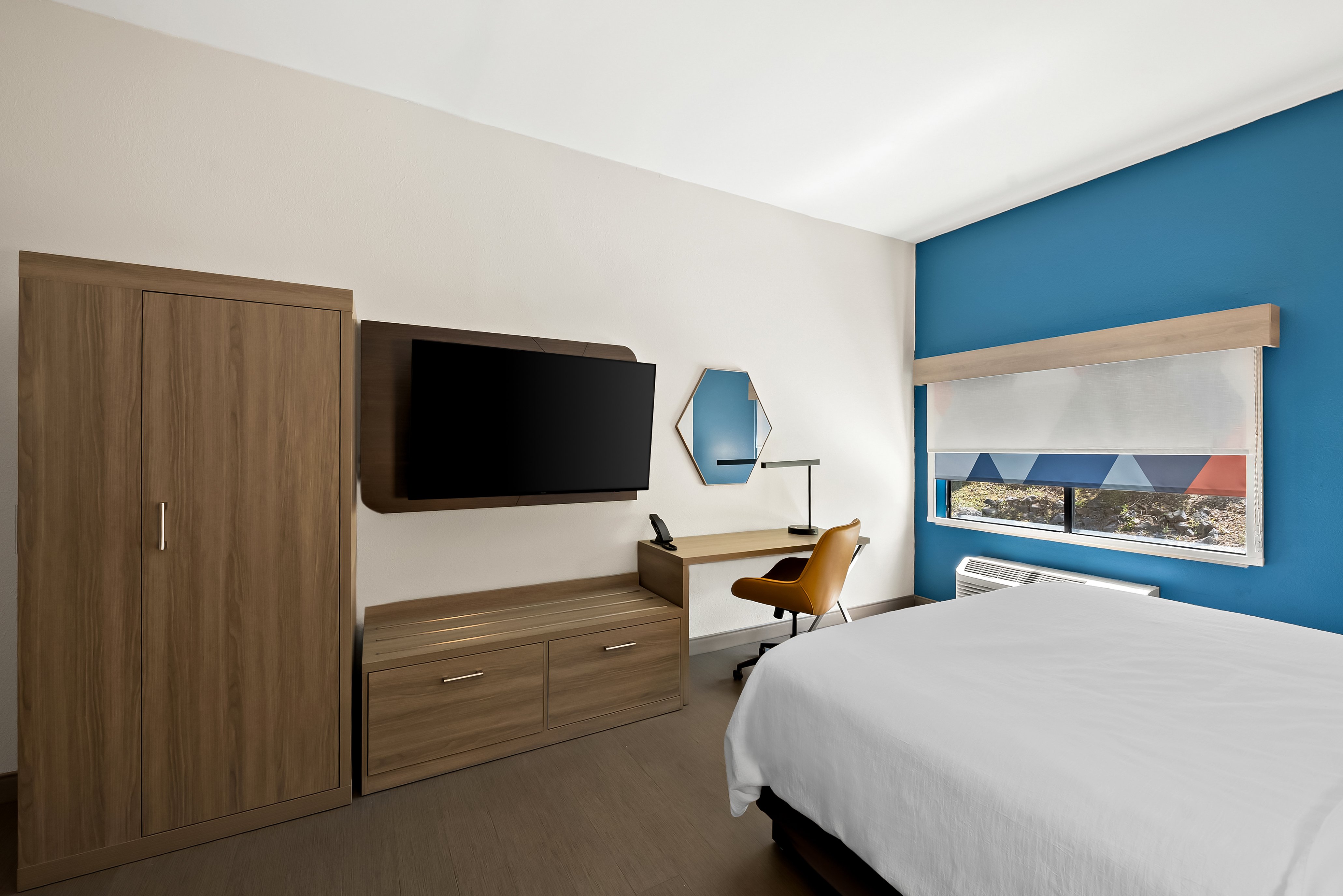 holiday inn express and suites raleigh ne medical