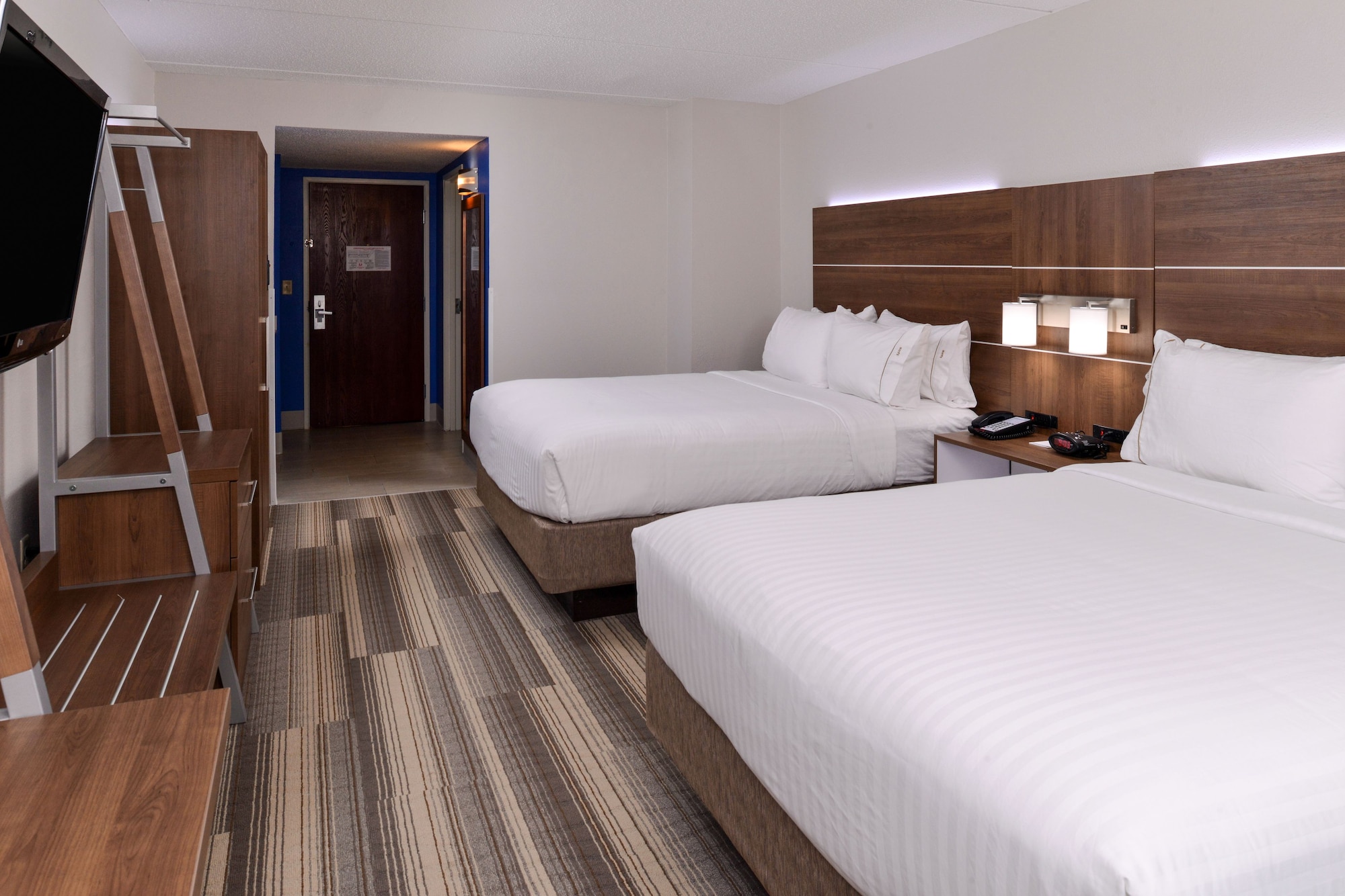 holiday inn express and suites raleigh ne medical