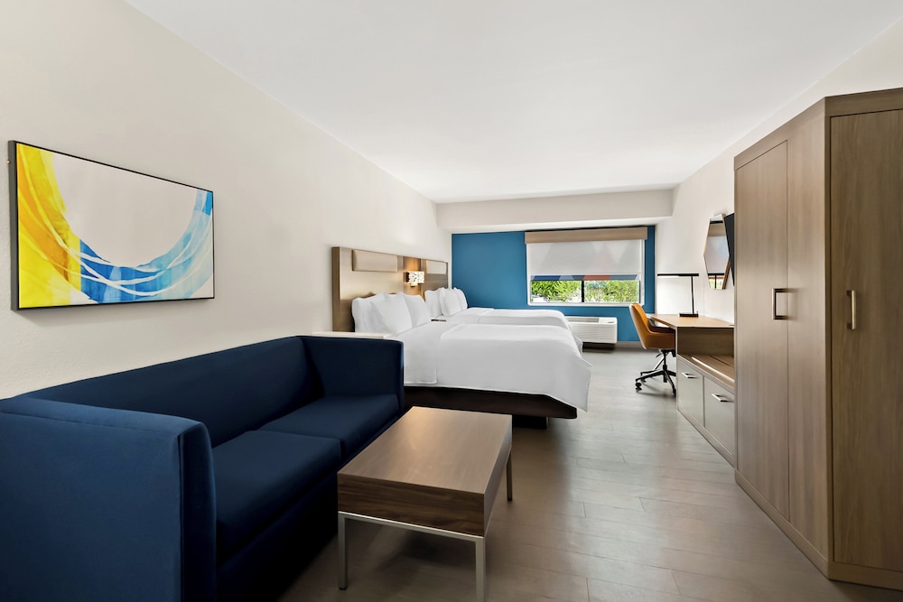 holiday inn express and suites raleigh ne medical