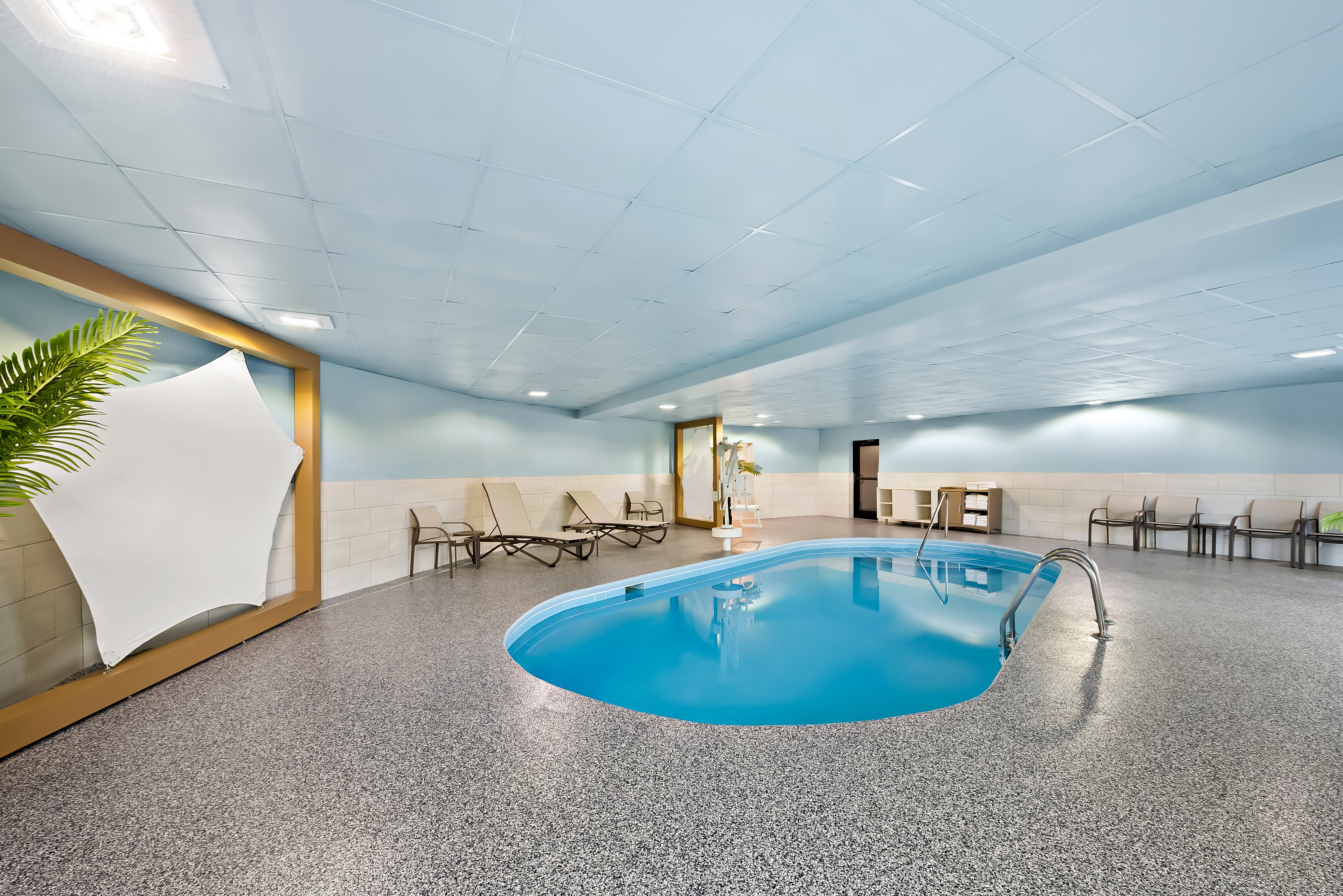 holiday inn express and suites raleigh ne medical