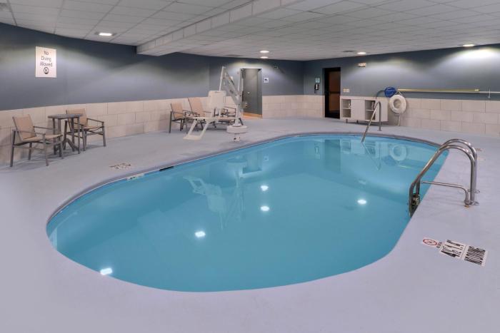 holiday inn express and suites raleigh ne medical