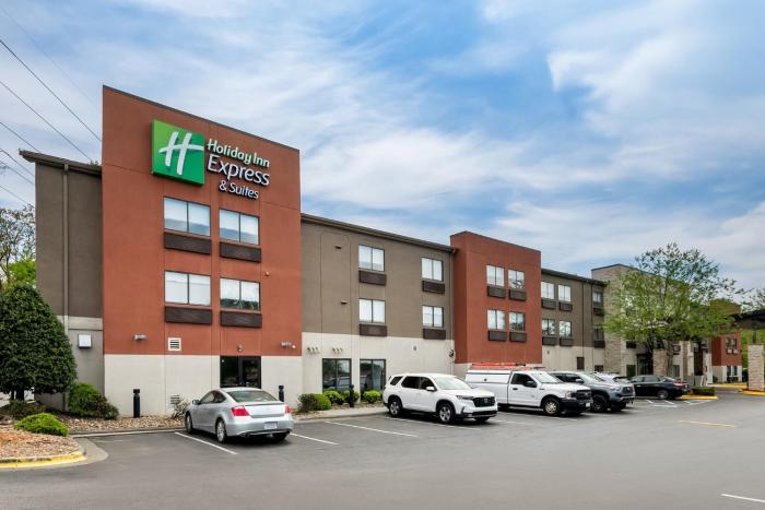 holiday inn express and suites raleigh ne medical