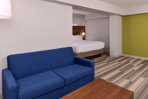holiday inn express and suites raleigh ne medical