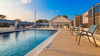 best western regency inn and suites