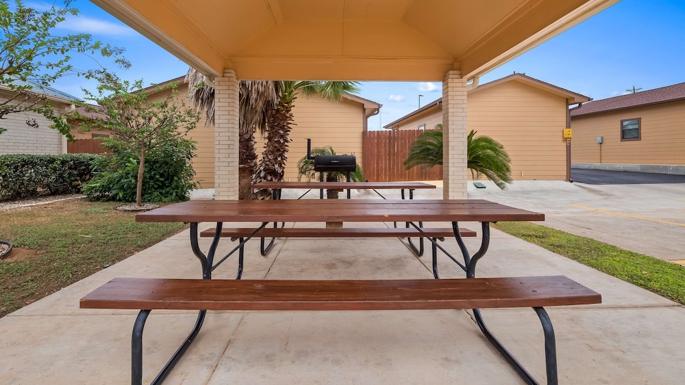 best western regency inn and suites