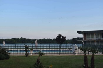 Super 8 By Wyndham Riverside Al,Birmingham>>Anniston,2 star