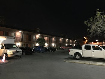 texas inn north brownsville