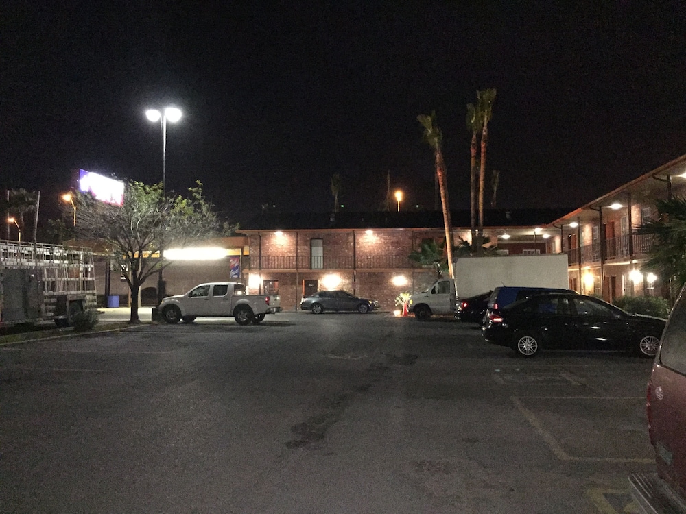 texas inn north brownsville