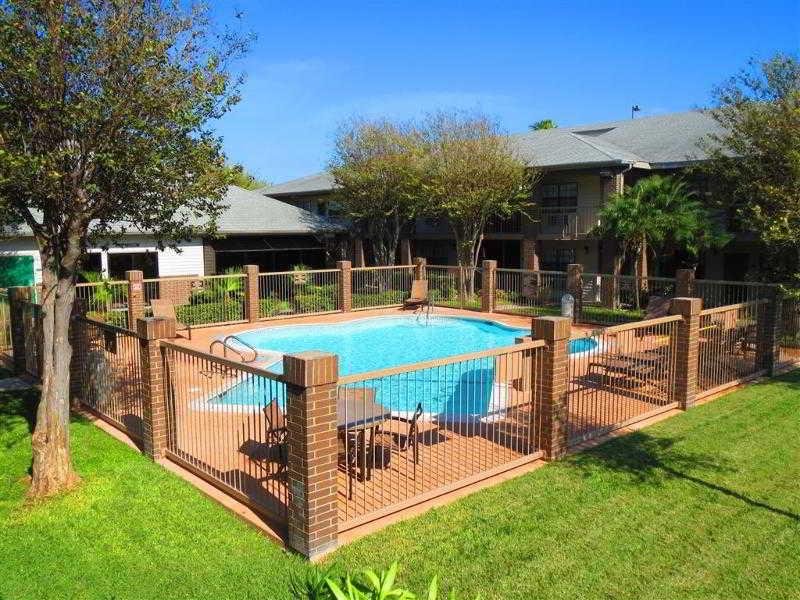 texas inn north brownsville