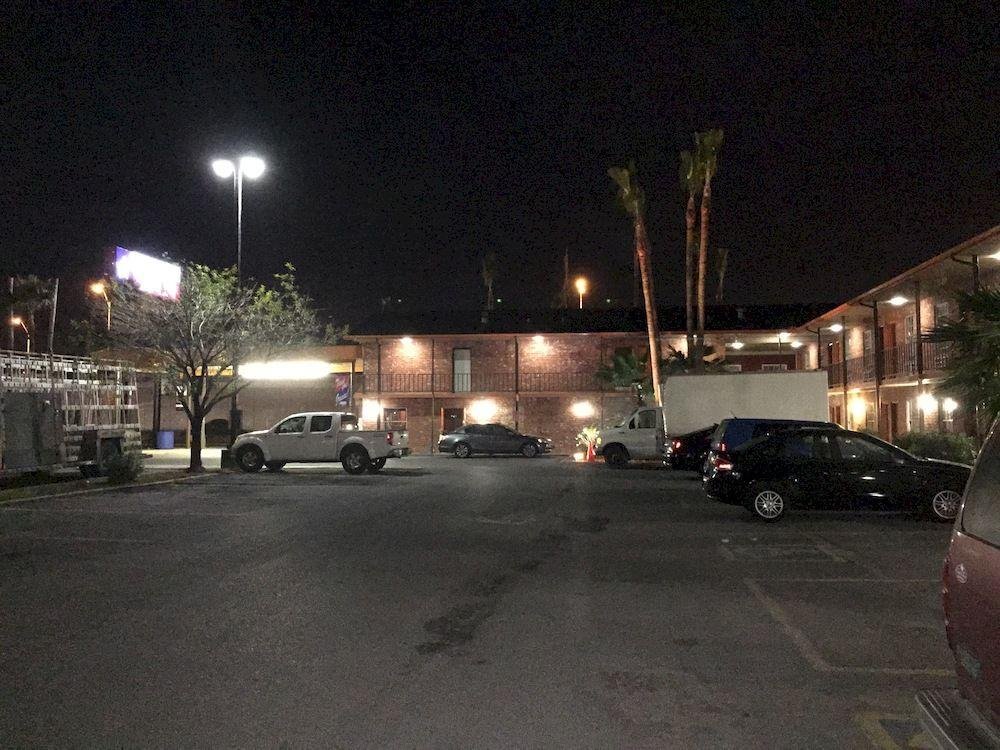 texas inn north brownsville