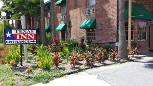 texas inn north brownsville