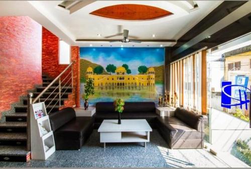 hotel hayat residency