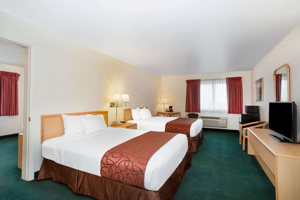 inn at lander travelodge by wyndham
