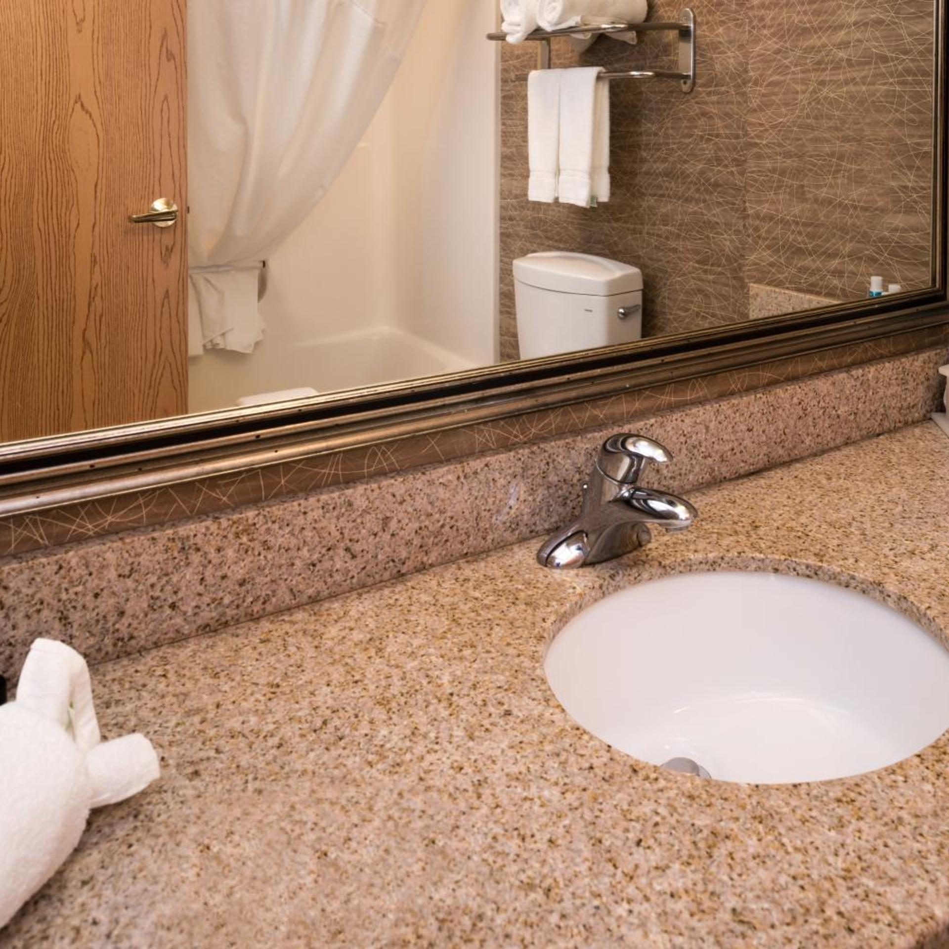 holiday inn express and suites bucyrus by ihg