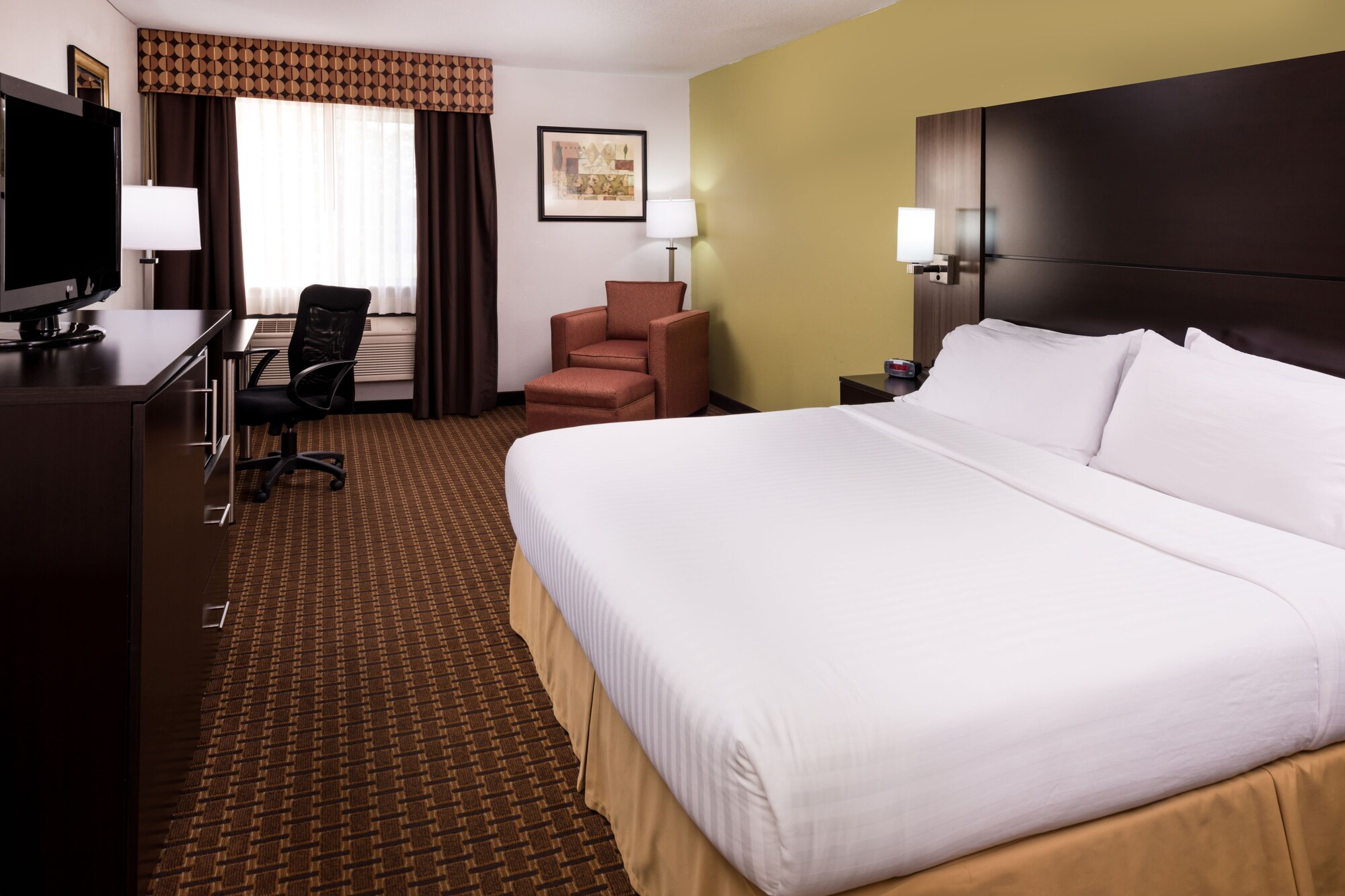 holiday inn express and suites bucyrus by ihg