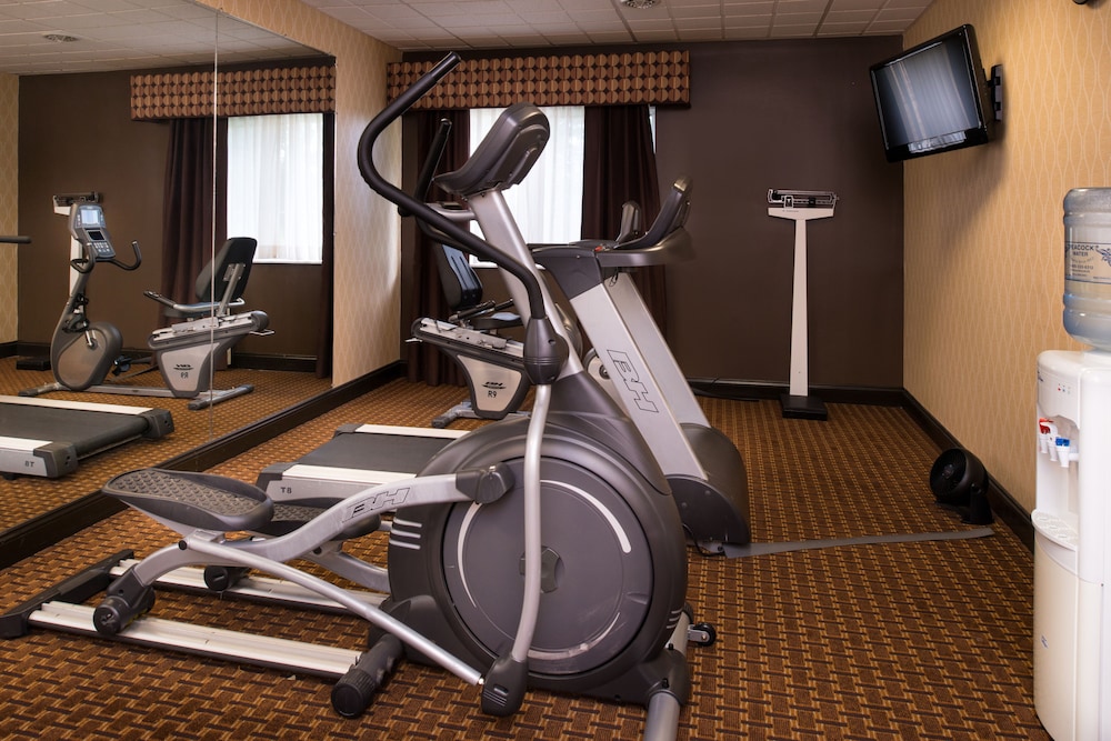 holiday inn express and suites bucyrus by ihg