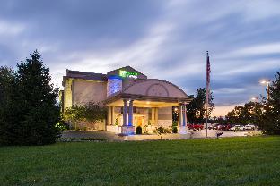 holiday inn express and suites bucyrus by ihg
