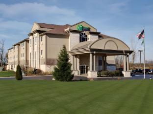 holiday inn express and suites bucyrus by ihg