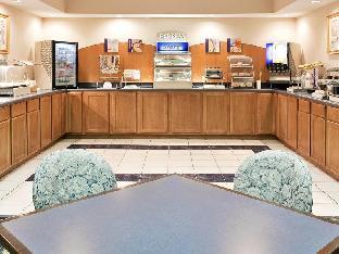 holiday inn express and suites bucyrus by ihg
