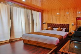 vista resort centrally heated and air cooled
