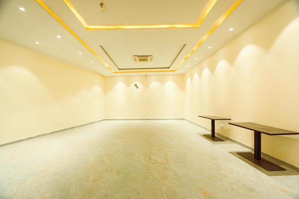 Hotel Central Park,India>>Bhopal,3 star