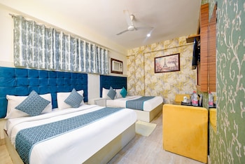 hotel airport paradise