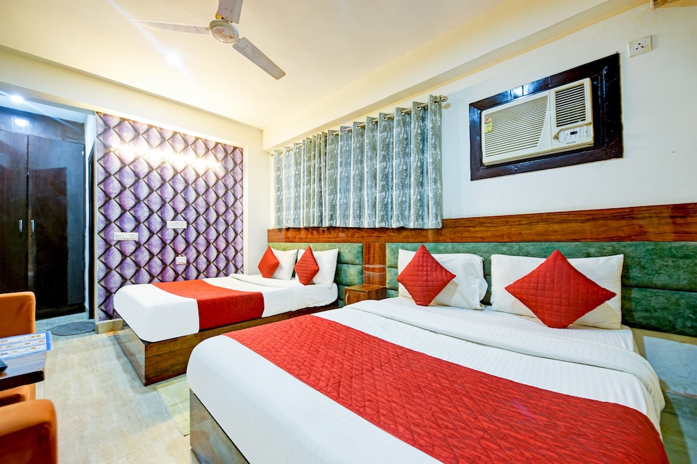 hotel airport paradise
