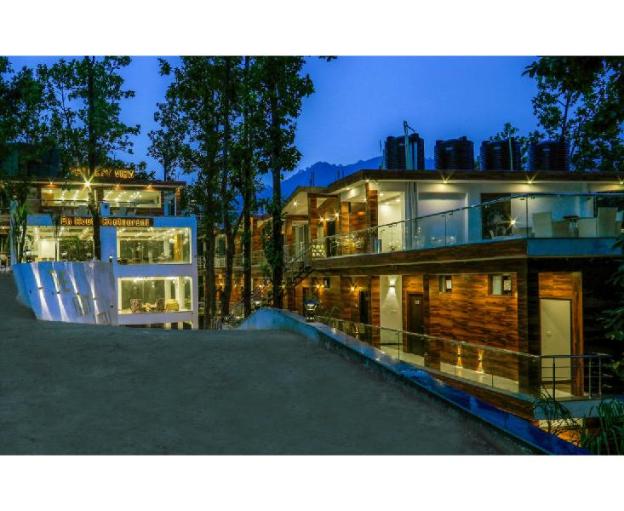 the first view resort lansdowne