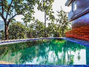the first view resort lansdowne