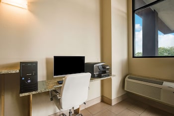 best western waukesha grand