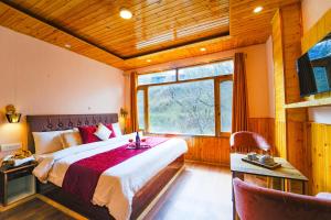 Crested View, Kufri,Shimla>>Kufri,3 star