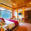 crested view kufri