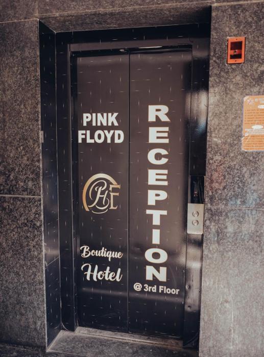 pink floyd boutique hotel